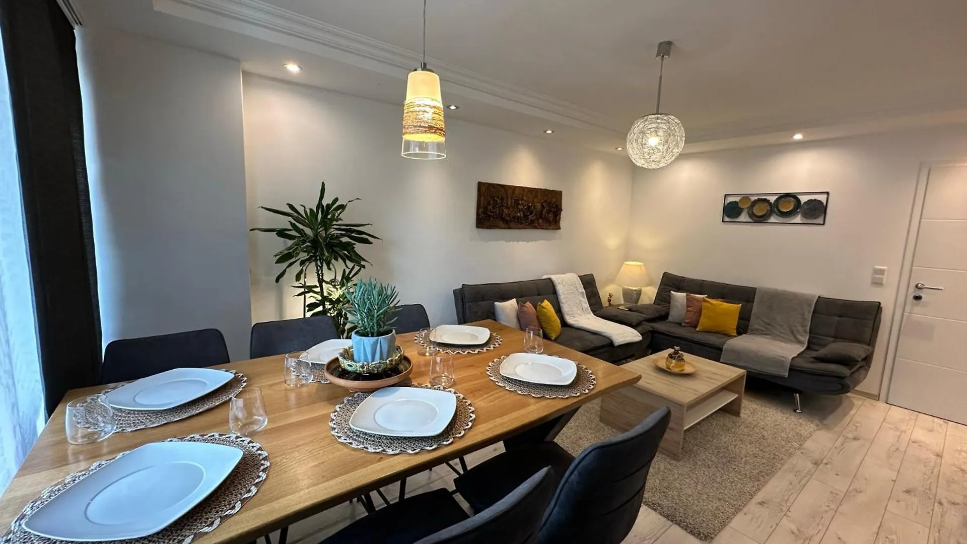 Homestay Stylish Home Near Train-Station Parking Extra Salzburg Austria